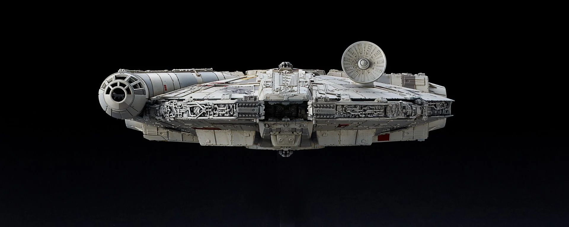 Star Wars The Rise of Skywalker Millennium Falcon 1/144 Scale Model Kit - Image 12