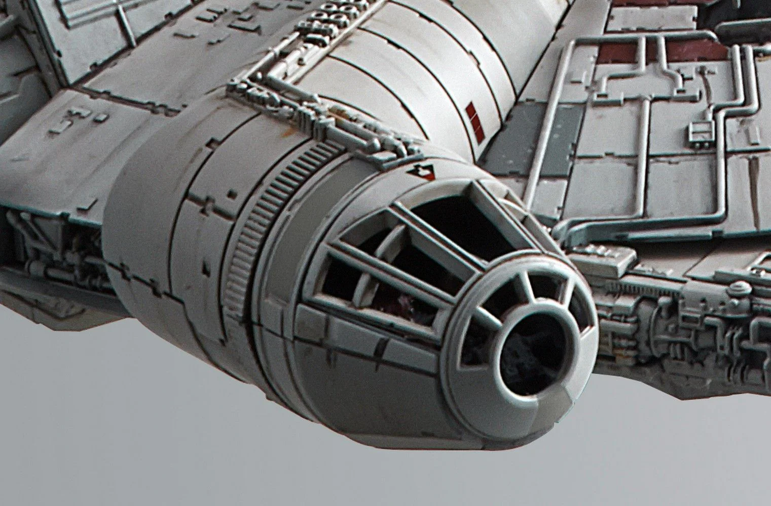 Star Wars The Rise of Skywalker Millennium Falcon 1/144 Scale Model Kit - Image 17