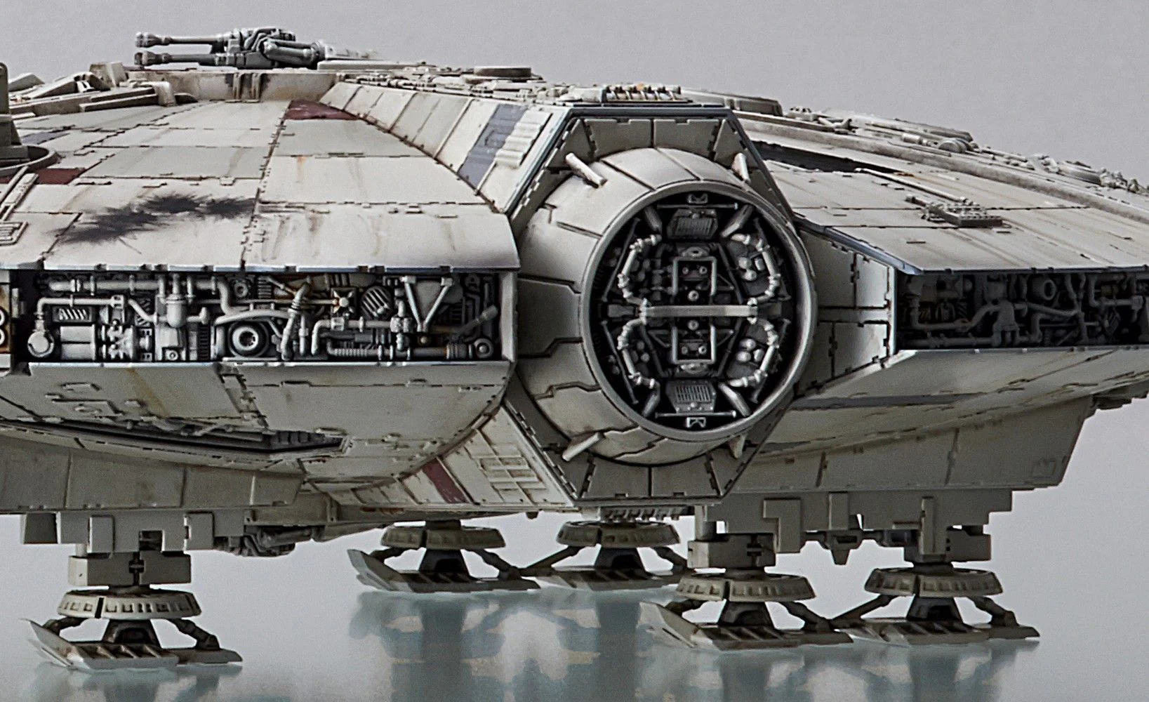 Star Wars The Rise of Skywalker Millennium Falcon 1/144 Scale Model Kit - Image 20