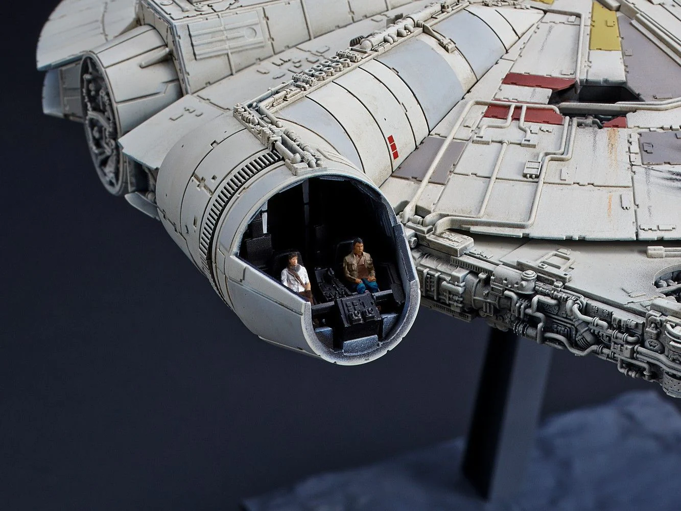 Star Wars The Rise of Skywalker Millennium Falcon 1/144 Scale Model Kit - Image 5