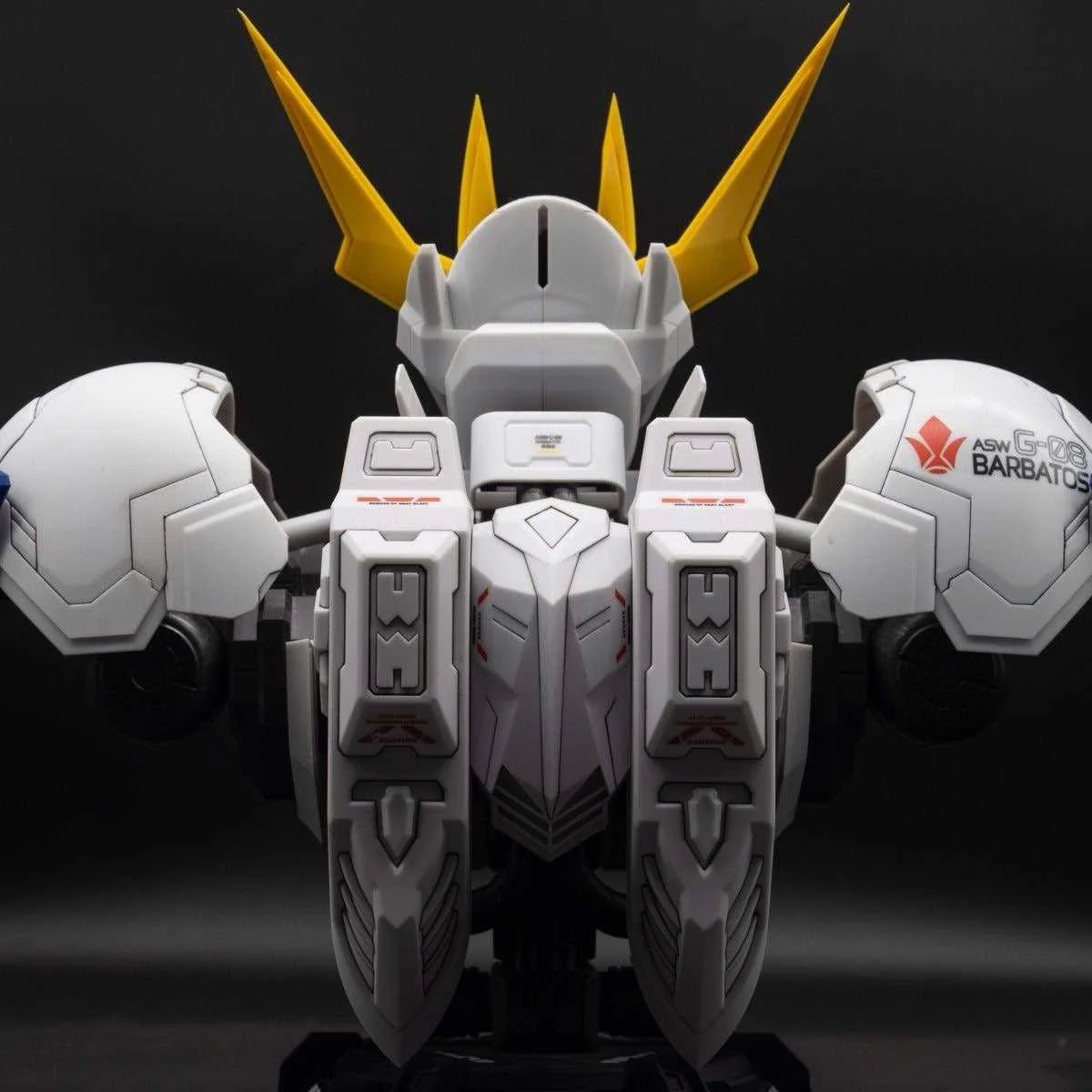 1/35 Barbatos Gundam Bust Model Kit - Image 5