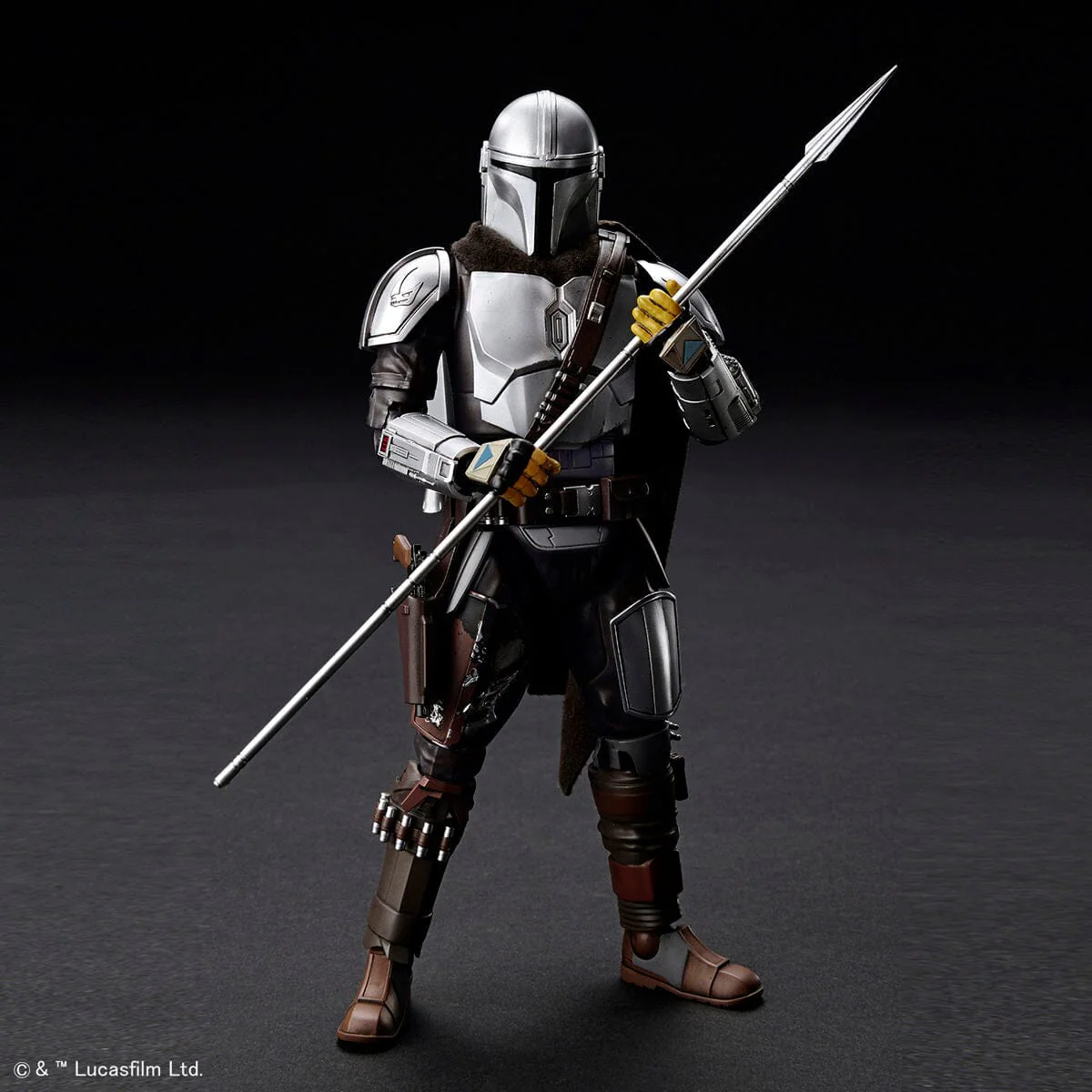 The Mandalorian Beskar Armor (Silver Coating Ver.) 1/12 Scale Model Kit - Image 10