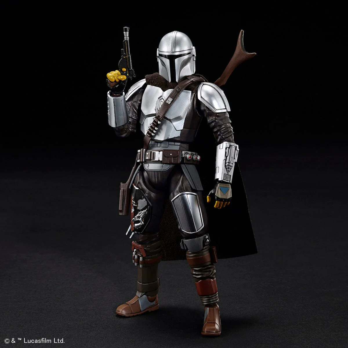 The Mandalorian Beskar Armor (Silver Coating Ver.) 1/12 Scale Model Kit - Image 12