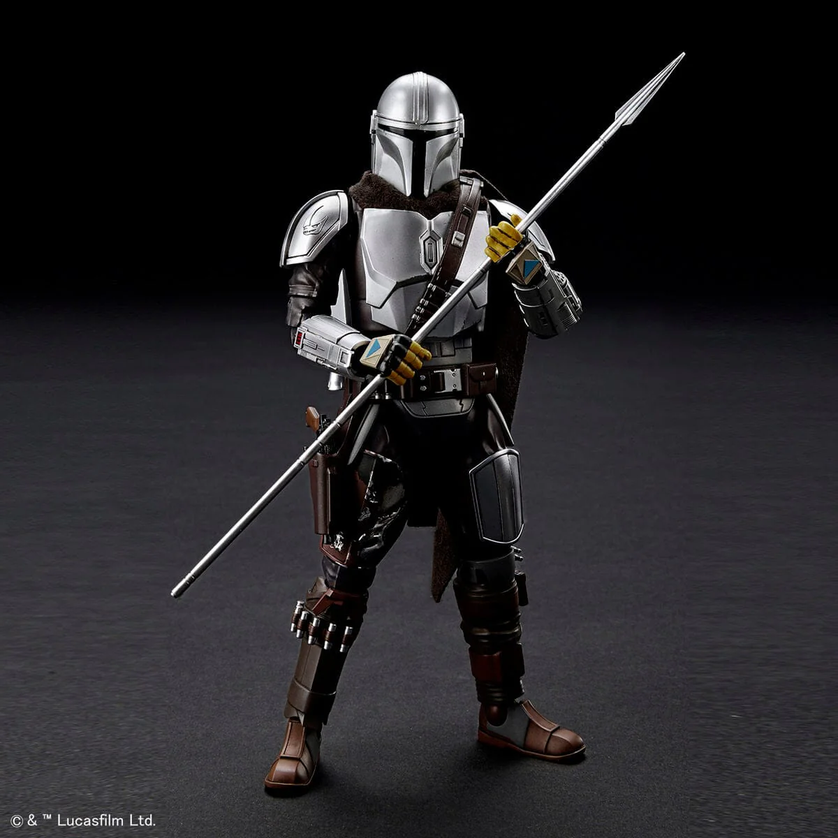 The Mandalorian Beskar Armor (Silver Coating Ver.) 1/12 Scale Model Kit - Image 3