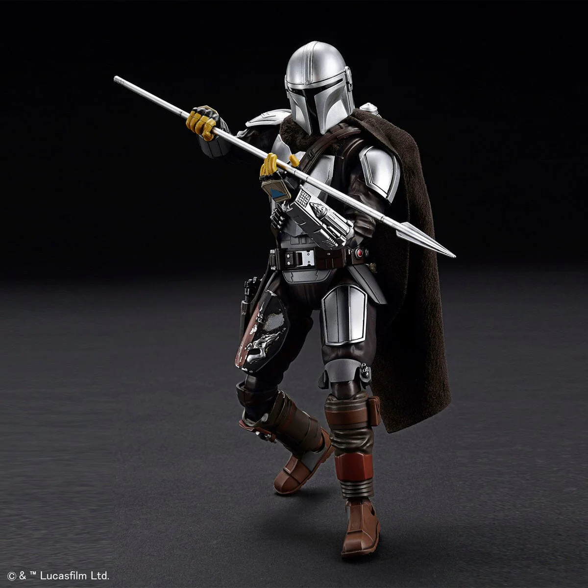 The Mandalorian Beskar Armor (Silver Coating Ver.) 1/12 Scale Model Kit - Image 6