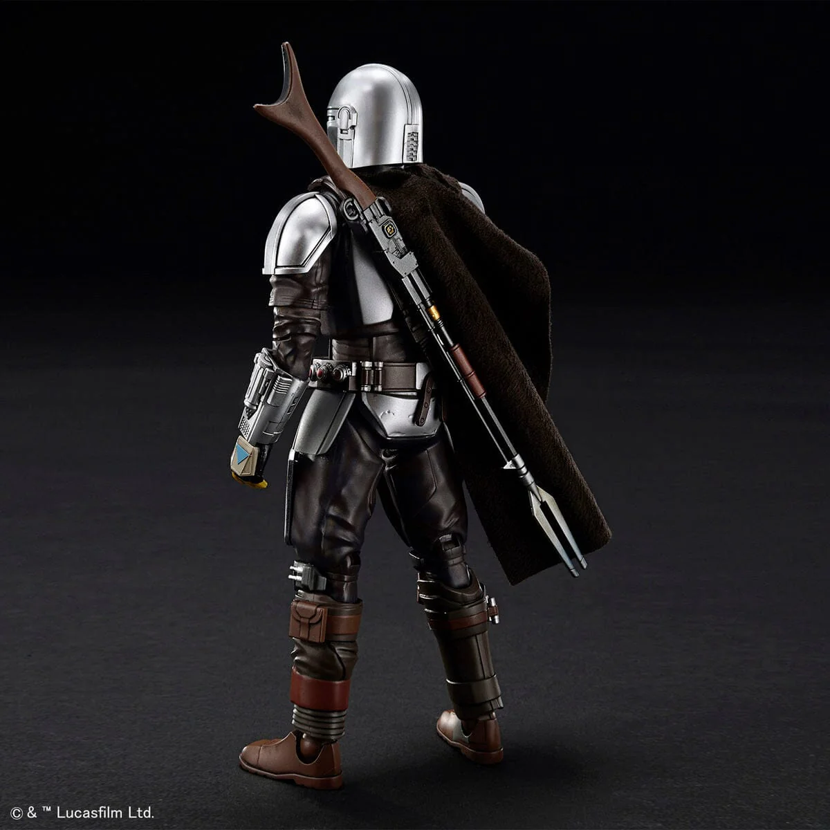 The Mandalorian Beskar Armor (Silver Coating Ver.) 1/12 Scale Model Kit - Image 8