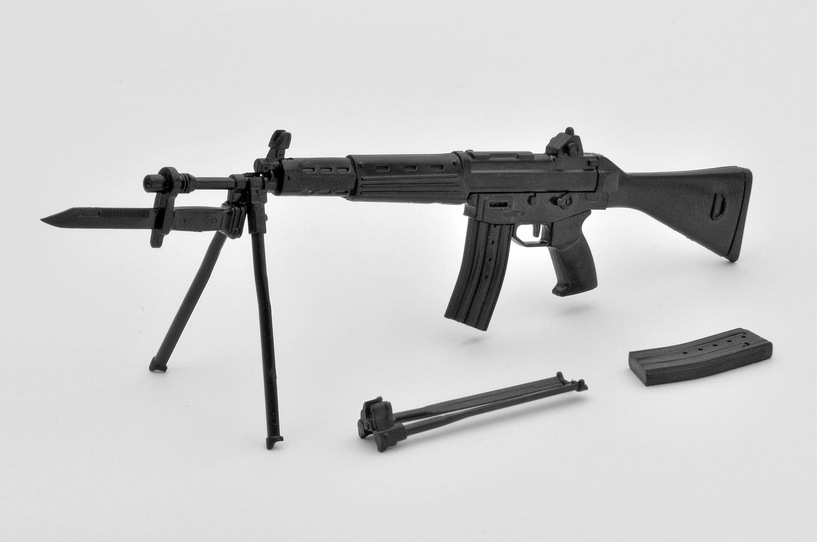 TomyTec Little Armory 1/12 LA020 Type 89 Assault Rifle - Image 2
