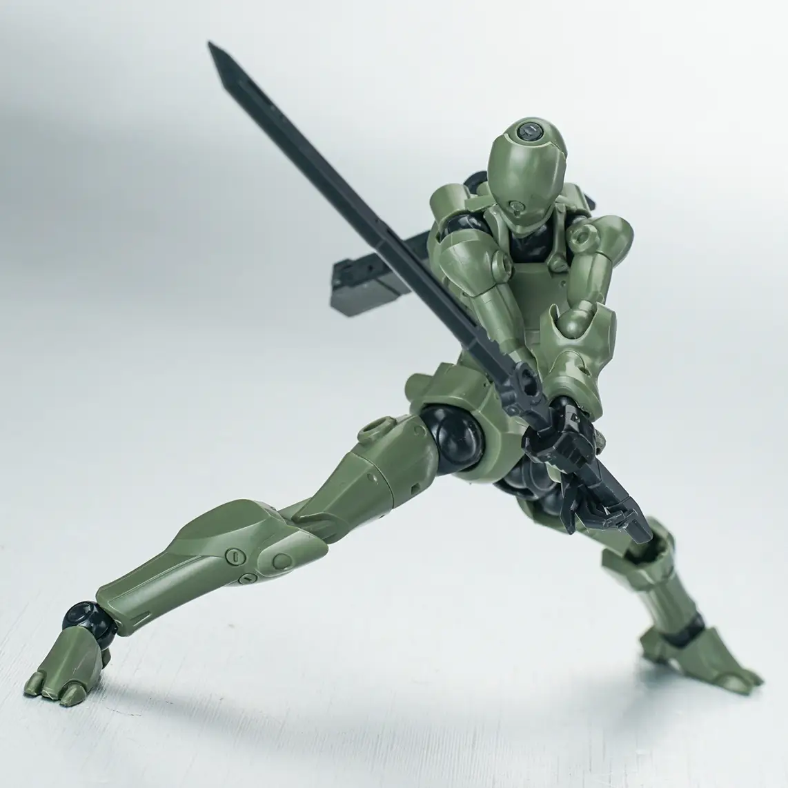 3 Min Project Xenostrike (Green Ver.) 1/18 Scale Model Kit - Image 6