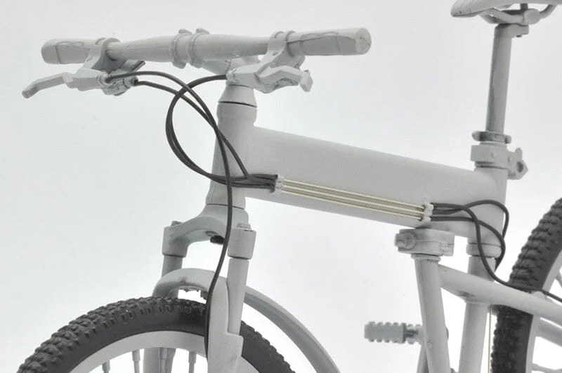 TomyTec Little Armory 1/12 LM008 Montague Paratrooper Folding MTB Bike (Plastic Model Version) - Image 5