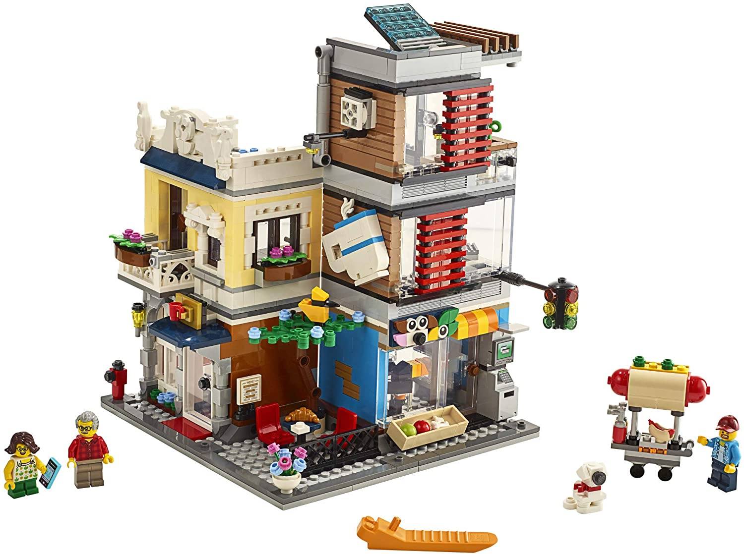31097 Townhouse Pet Shop & Café - Image 3