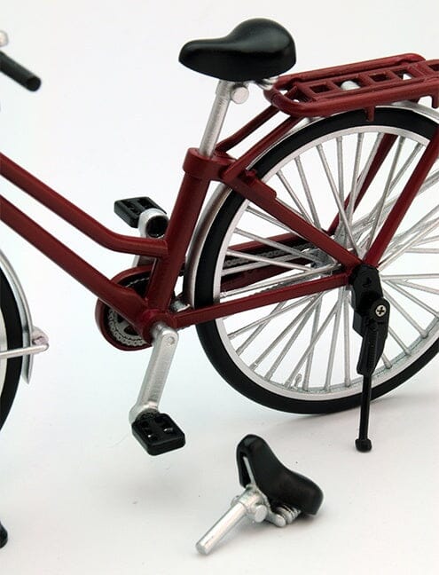 TomyTec Little Armory 1/12 LM005 Commuting Bicycle Defense School Maroon - Image 3