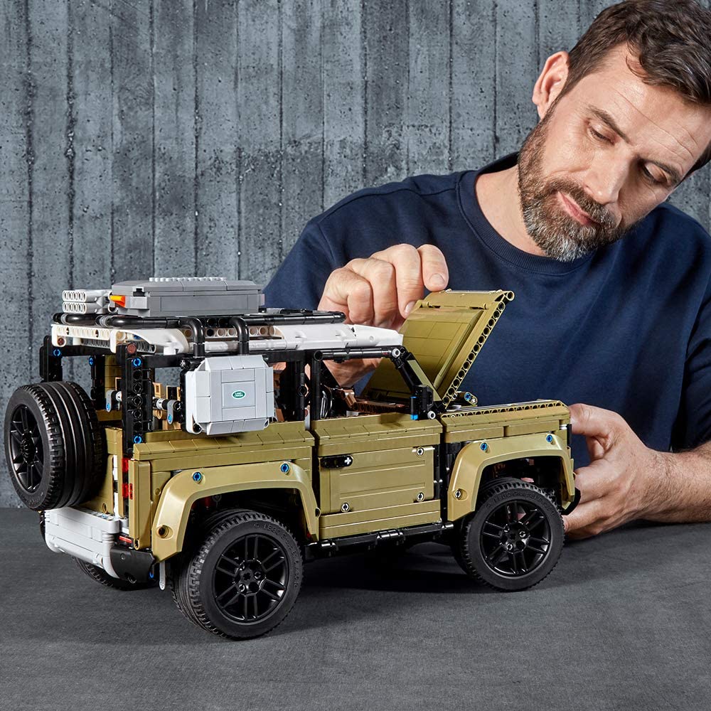 42110 Land Rover Defender - Image 6