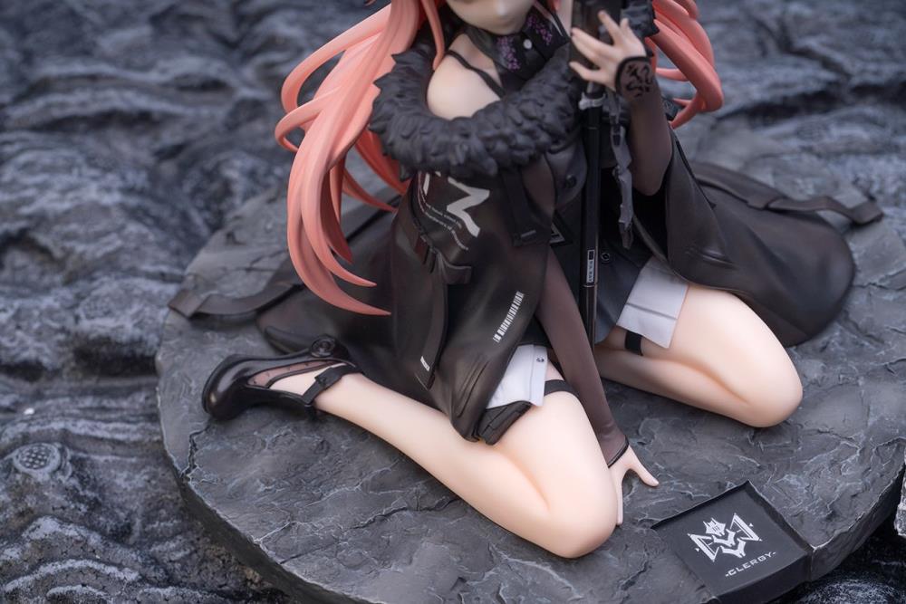A-Z (C) 1/7 Scale Figure - Image 11