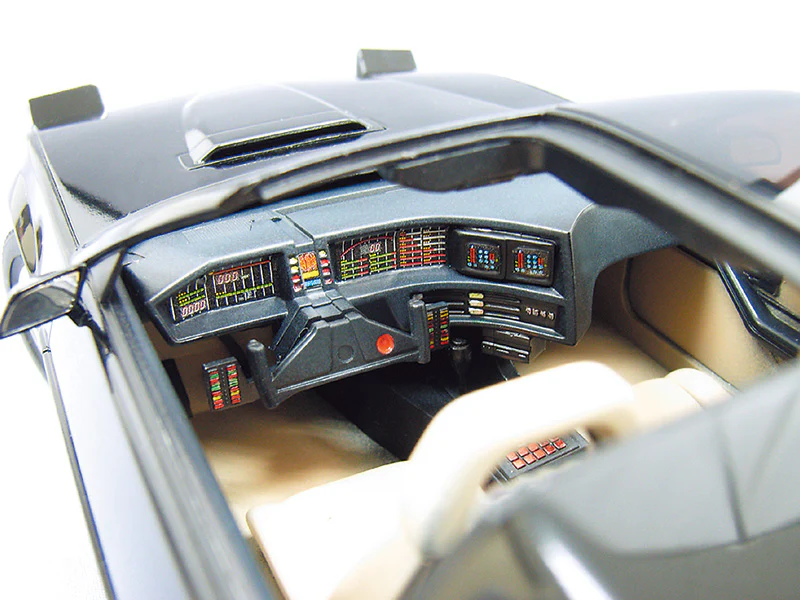 Knight Rider K.I.T.T. (Season 1) 1/24 Scale Model Kit - Image 3