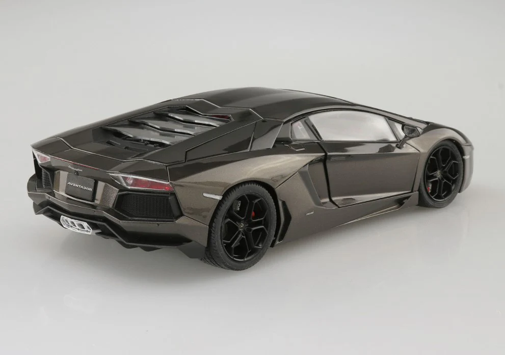 Aoshima 1/24 Lamborghini Aventador LP700-4 '11 - Image 3