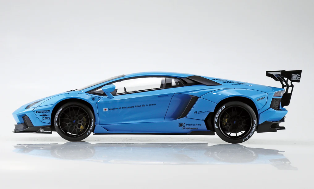 Aoshima 1/24 LB-Works Lamborghini Aventador Ver.1 - Image 4