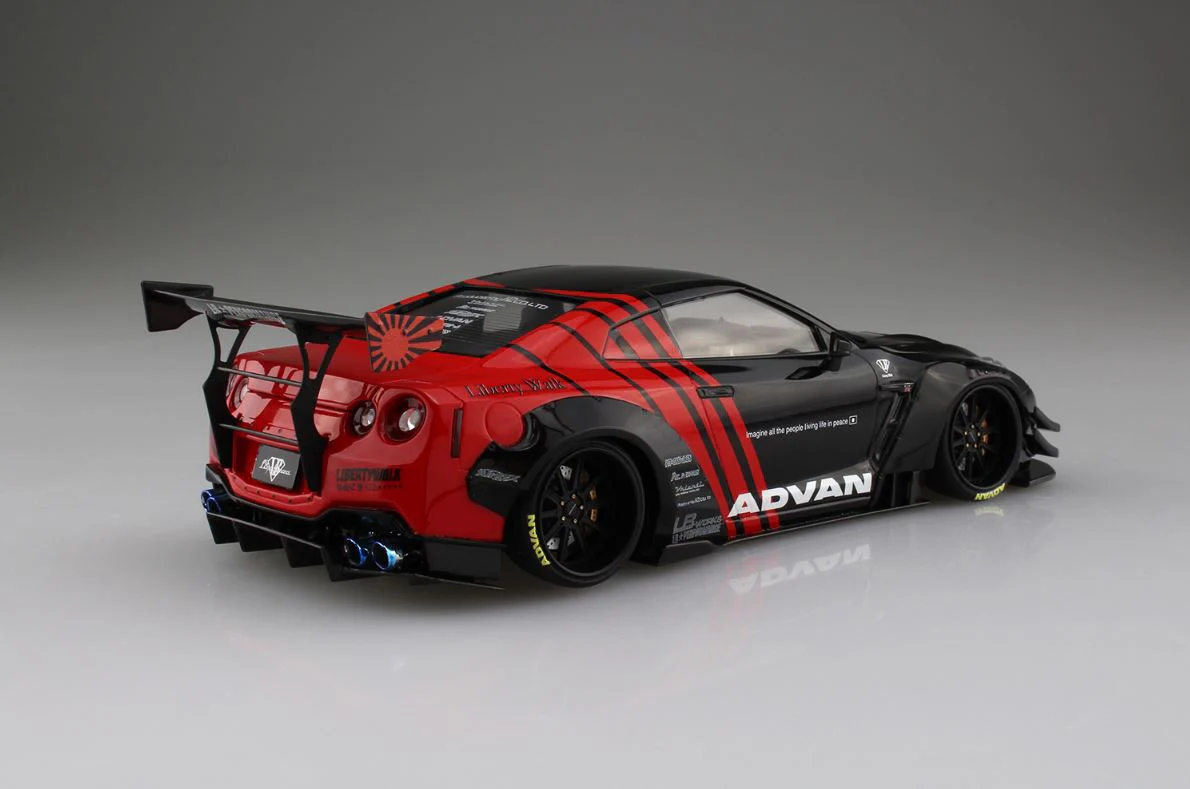 Aoshima 1/24 LB Works R35 GT-R type 2 Ver.2 - Image 3