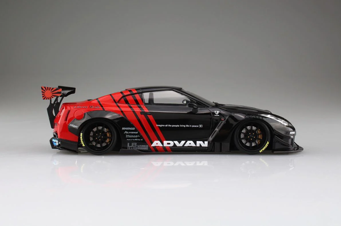 Aoshima 1/24 LB Works R35 GT-R type 2 Ver.2 - Image 4