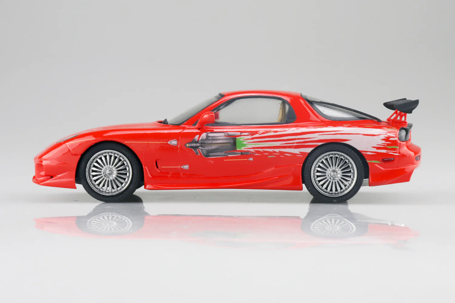 Aoshima 1/24 Movie Mecha #WS-03 1/24 Fast & Furious FD3S RX-7 - Image 3