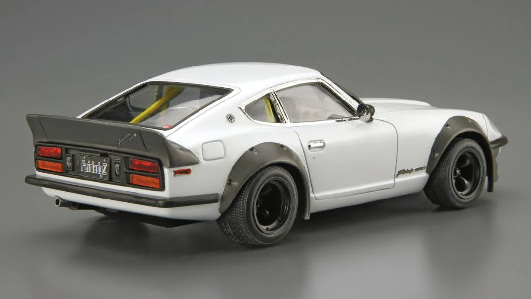 Aoshima 1/24 Nissan S30 Fairlady Z Aero Custom Ver.2'75 - Image 3