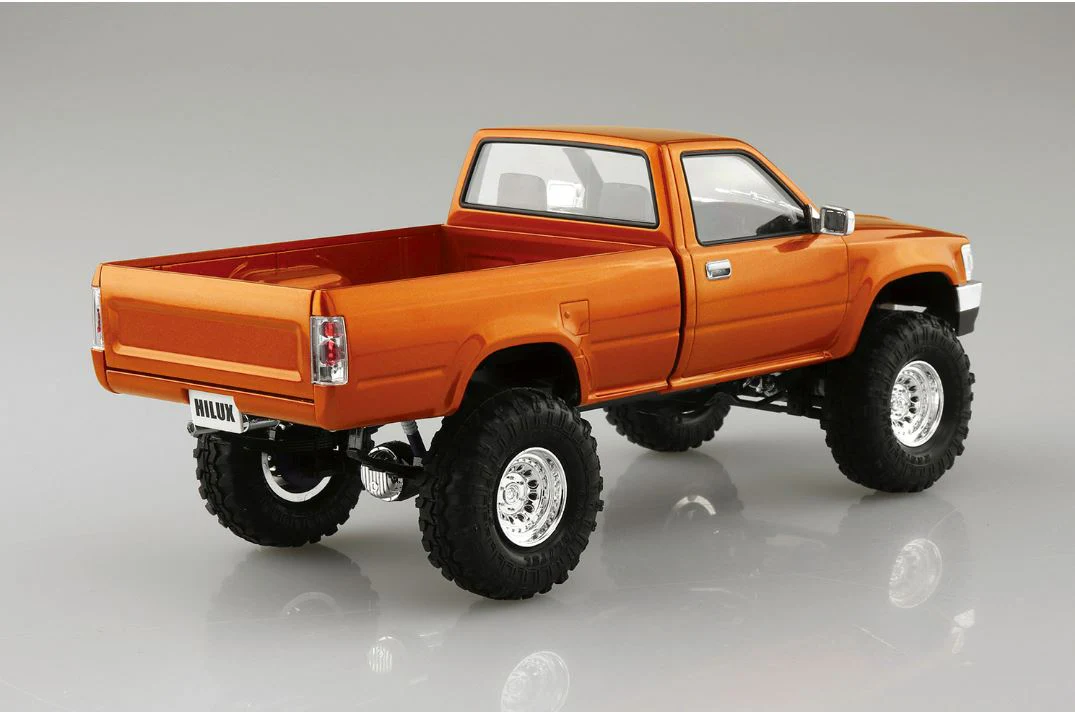 Aoshima 1/24 RN80 Hilux LONGBED LIFTUP '95 Toyota - Image 3