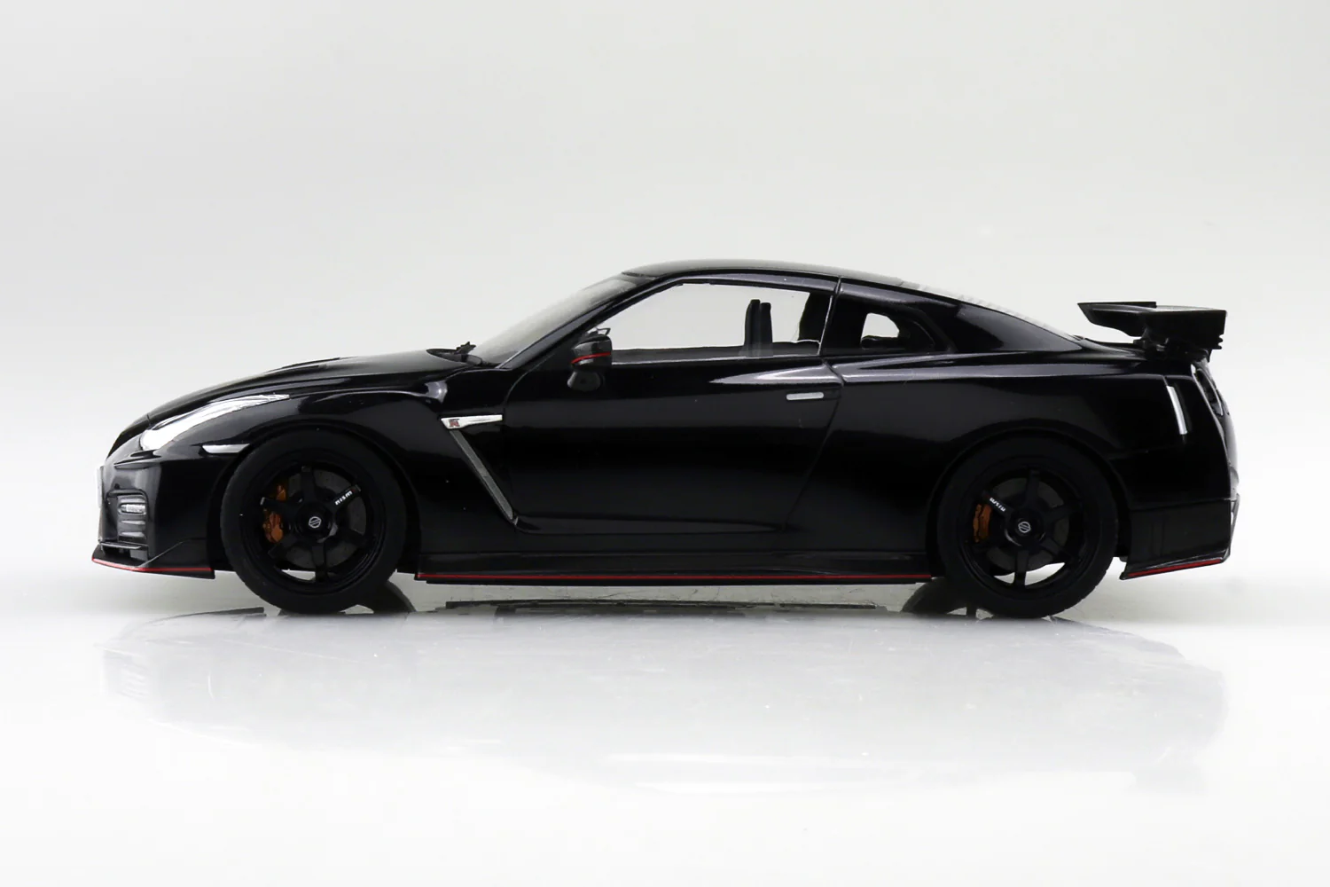 Aoshima 1/24 Snap Car #05-MB 1/24 R35 NISSAN GT-R NISMO 2017 Meteor Flake Black Pearl - Image 4