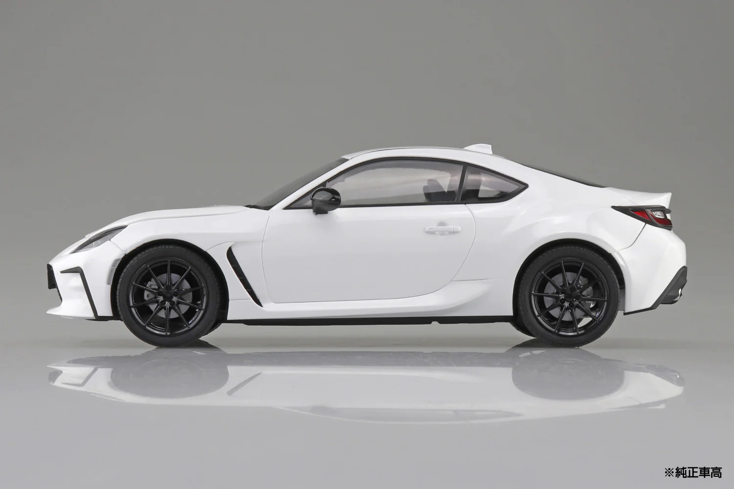 Aoshima 1/24 TOYOTA ZN8 GR86 '21 - Image 4