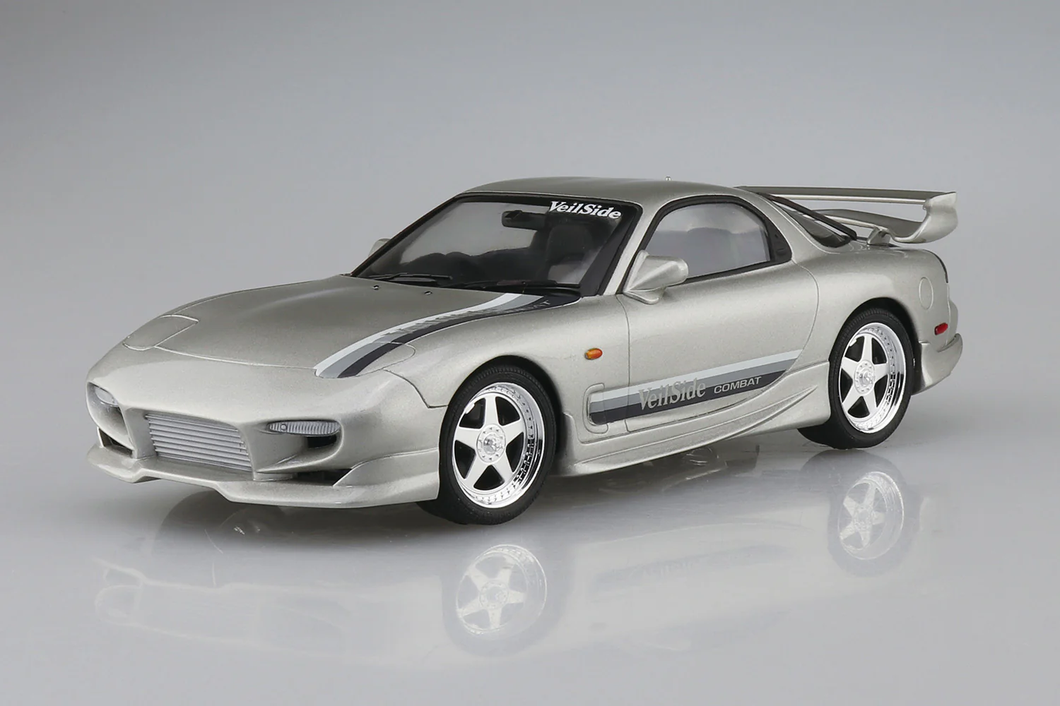 Aoshima 1/24 VeilSide Combat Model FD3S RX-7 '91 (MAZDA) - Image 2