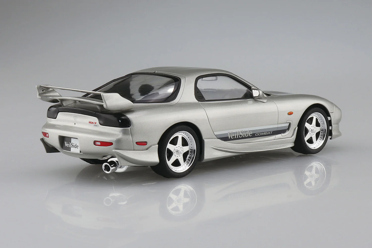 Aoshima 1/24 VeilSide Combat Model FD3S RX-7 '91 (MAZDA) - Image 3