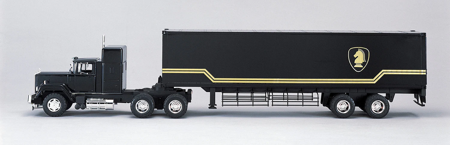 Knight Rider Knight Trailer Truck 1/28 Scale Model Kit - Image 3