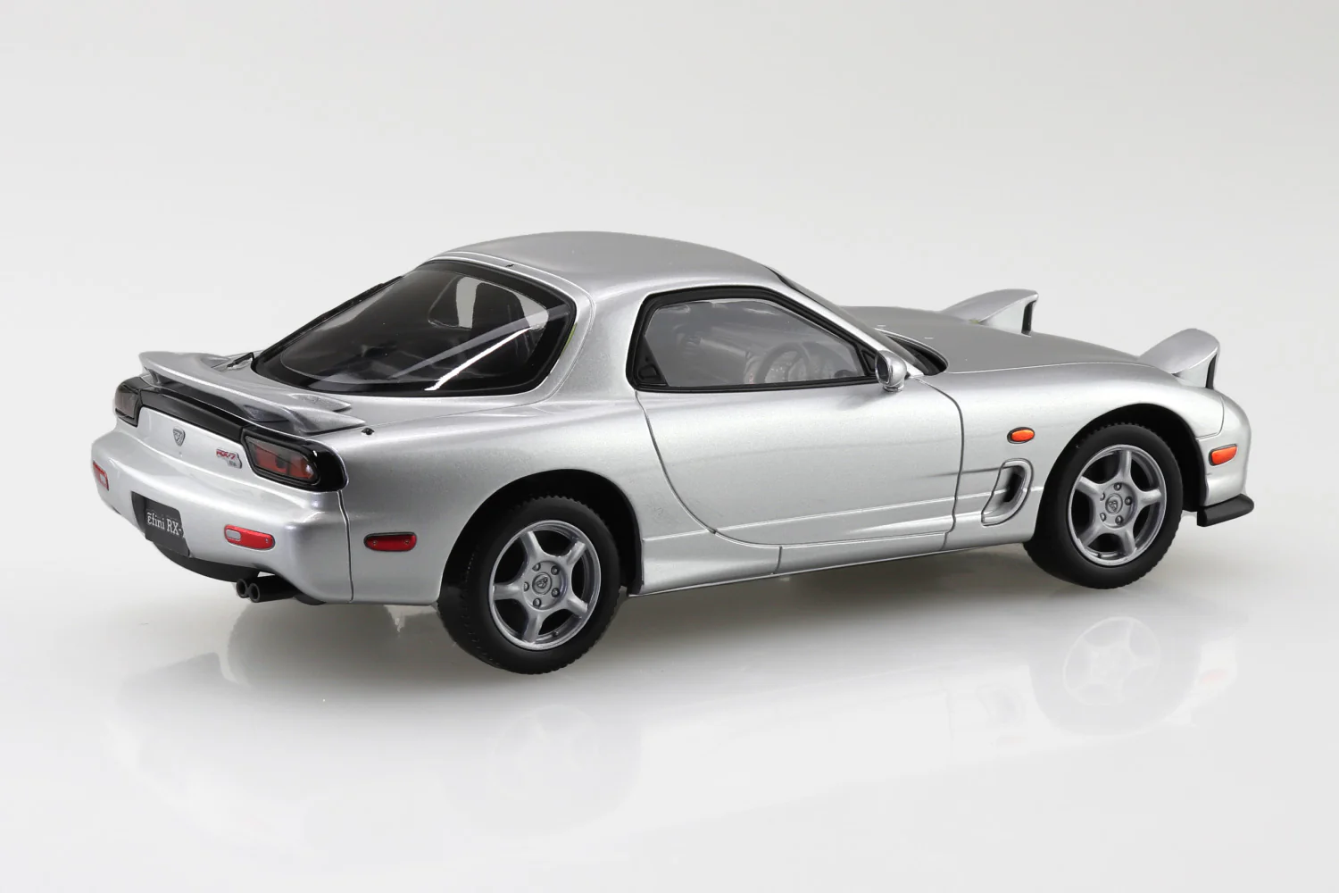 Aoshima 1/32 SNAP KIT #04-SS, Efini FD3S RX-7 (Silver-Stone Metallic) - Image 3