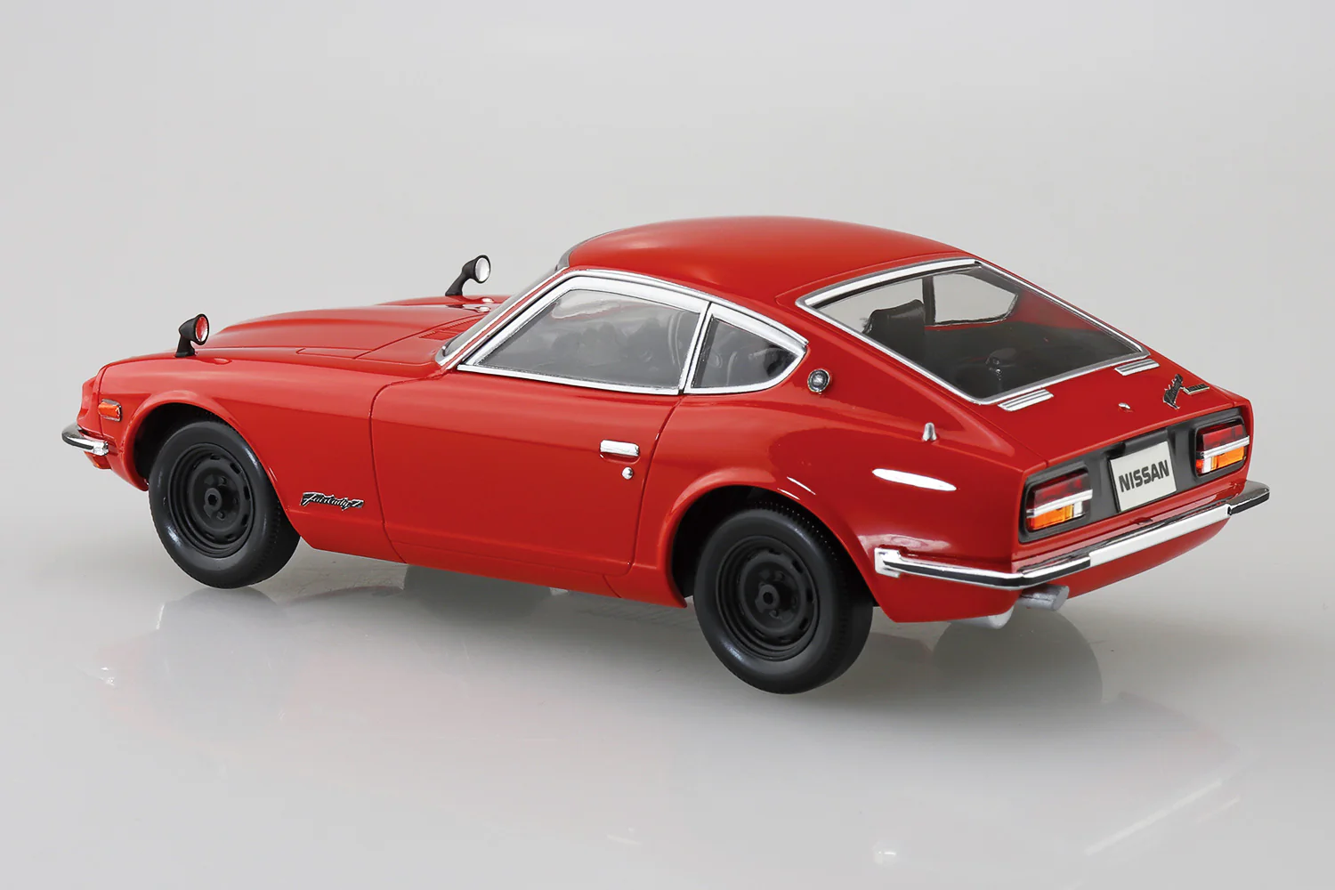Aoshima 1/32 SNAP KIT #13-B Nissan S30 Fairlady Z (Red) - Image 3