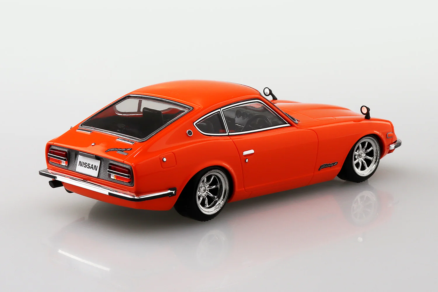 Aoshima 1/32 SNAP KIT #13-SP3 Nissan S30 Fairlady Z Custom Wheel (Orange) - Image 3