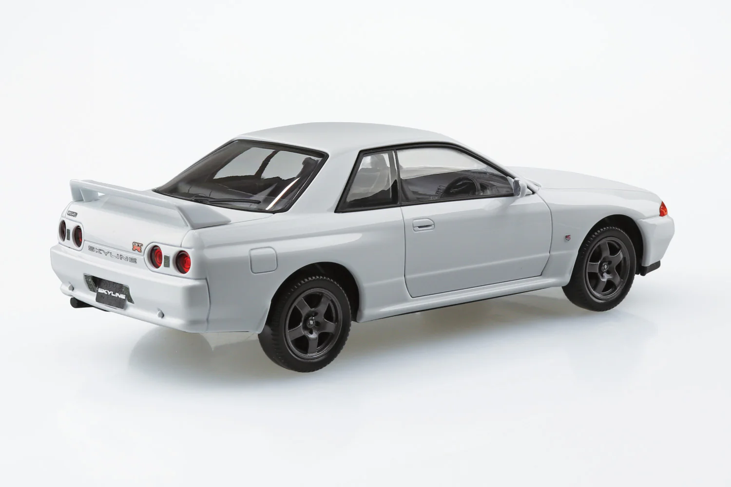 Aoshima 1/32 Snap Kit #14-CW Nissan R32 Skyline GT-R(Crystal White) - Image 2