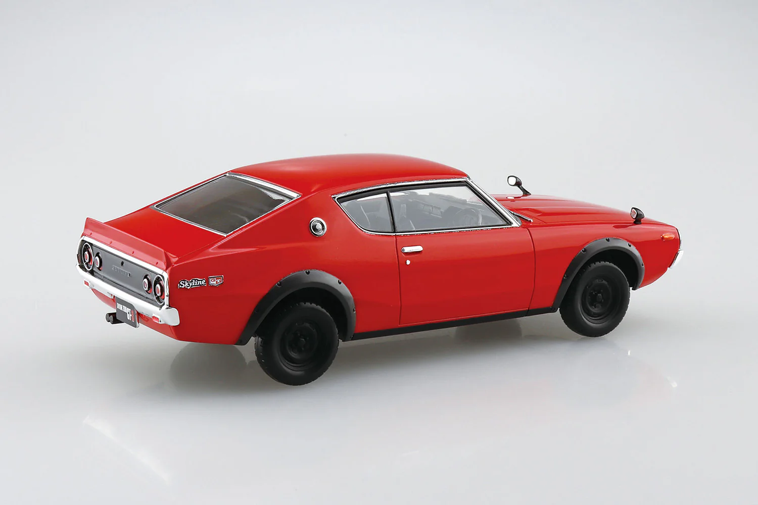Aoshima 1/32 SNAP KIT #18-C Nissan C110 Skyline GT-R (Red) - Image 3