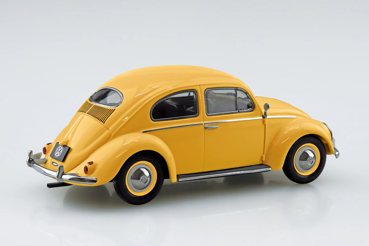 Aoshima 1/32 SNAP KIT #20-PY Volkswagen Beetle (Postal Yellow) - Image 3