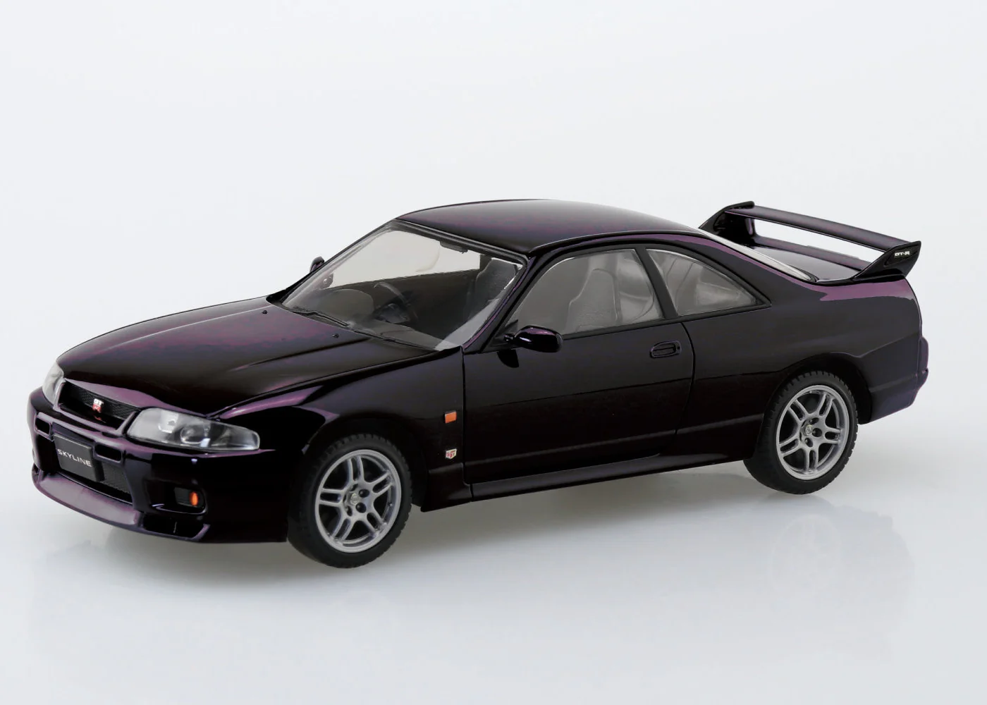 Aoshima 1/32 SNAP KIT #21-MP Nissan R33 Skyline GT-R (Midnight Purple)