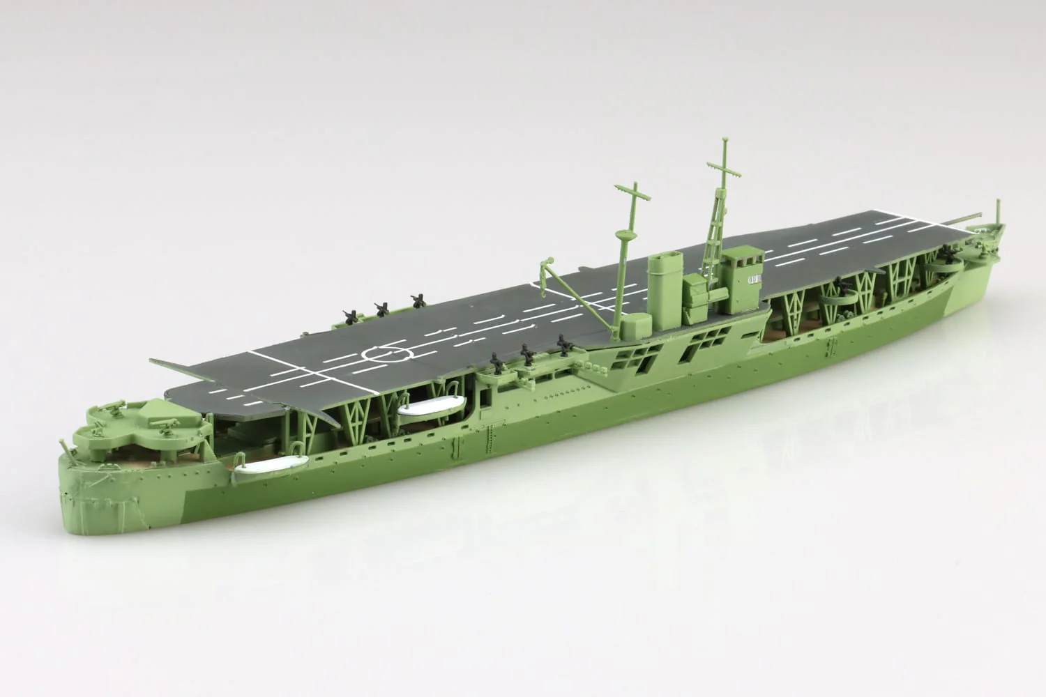 Aoshima 1/700 Landing Vehicle Carrier AKITSUMARU STD - Image 3