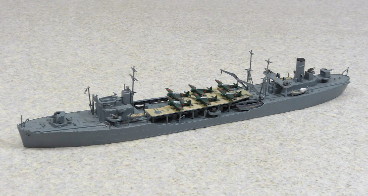 Aoshima 1/700 OIL Supply Ship HAYASUI - Image 2