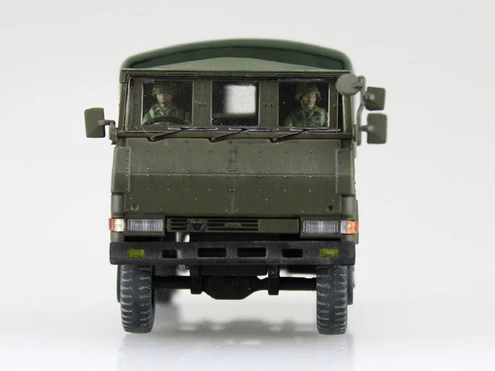 Aoshima 1/72 JGSDF 3 1/2T Truck With Additional Armor (W/4 Figures) - Image 2