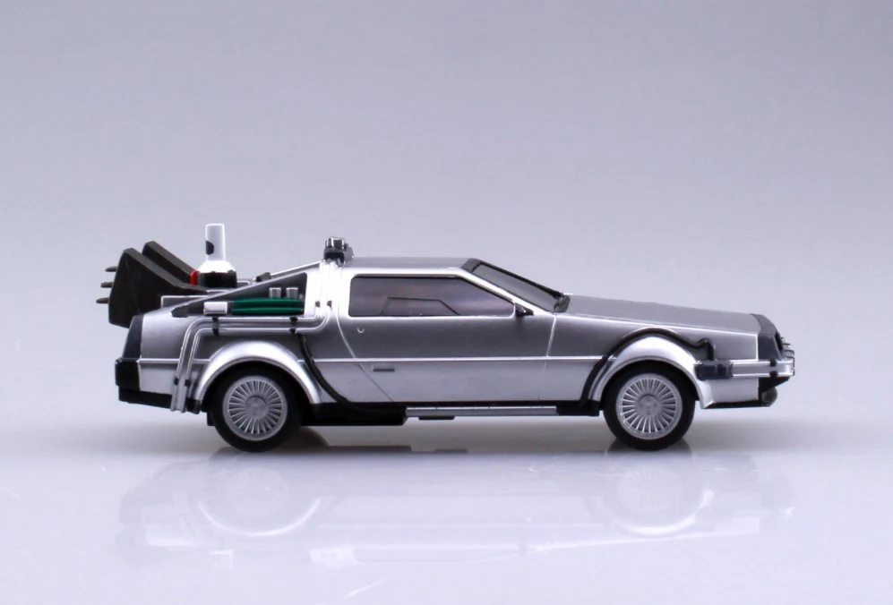 Aoshima Back To The Future 1/43 Pullback DELOREAN from PART 2 - Image 4