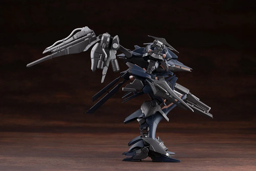 Armored Core 4 Variable Infinity Rayleonard 03-AALIYAH Orlea 1/72 Scale Model Kit - Image 3