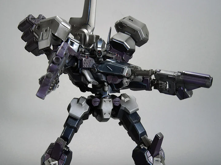 Armored Core Crest CR-C840/UL (Lightweight Class Ver.) 1/72 Scale Model Kit (Reissue)