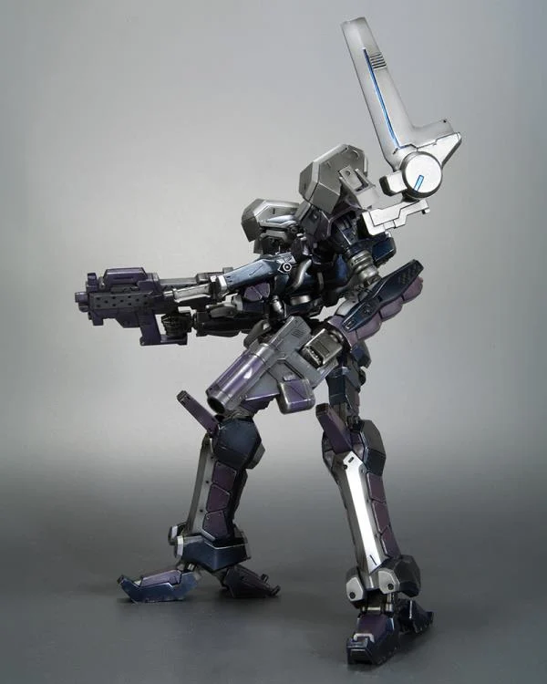 Armored Core Crest CR-C840/UL (Lightweight Class Ver.) 1/72 Scale Model Kit (Reissue) - Image 7