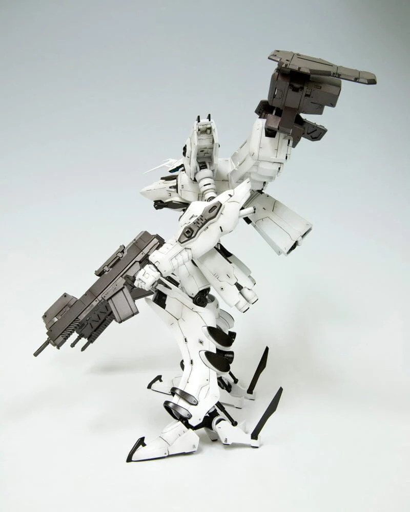 Armored Core Variable Infinity White Glint (Line Ark) Model Kit - Image 4