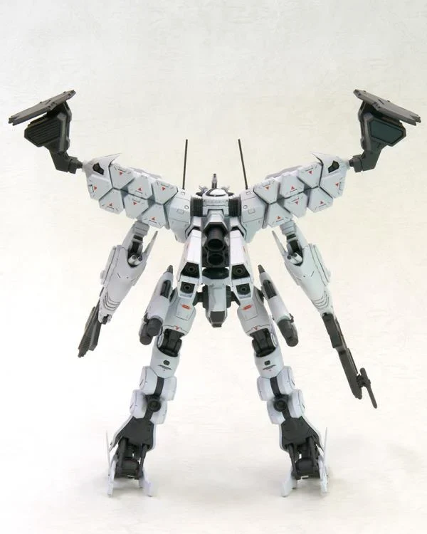 Armored Core Variable Infinity Lineark White Glint & V.O.B. 1/72 Scale Model Kit Set - Image 12