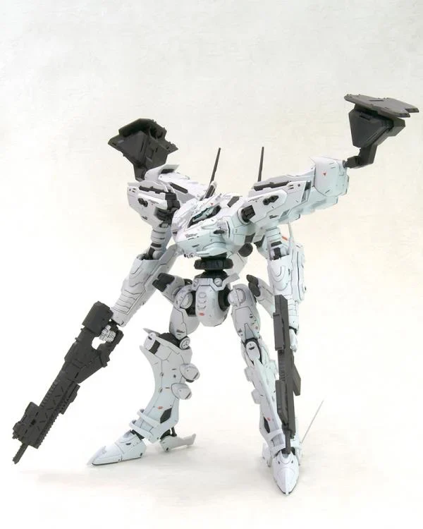 Armored Core Variable Infinity Lineark White Glint & V.O.B. 1/72 Scale Model Kit Set - Image 13