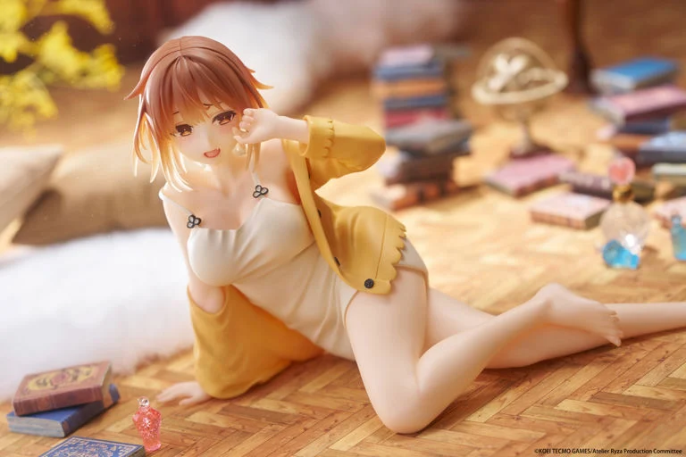 Atelier Ryza Ever Darkness & the Secret Hideout Desktop Cute Ryza (Nightwear Ver.) Figure - Image 4