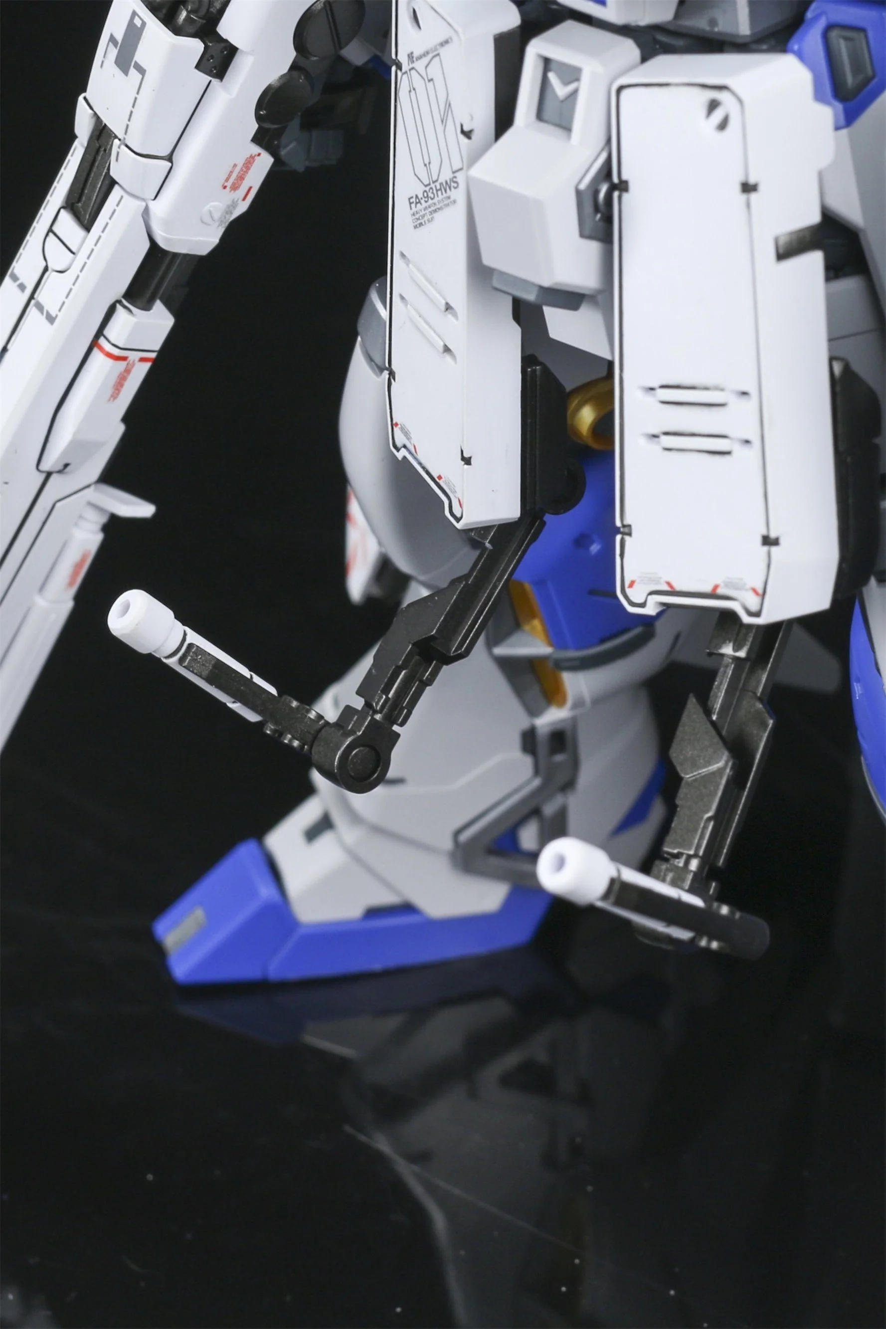 Effect Wings EWRG018C HWS Expansion Set and Tactical Armor Transporter for RG RX-93V2 Hi-Nu - Image 13