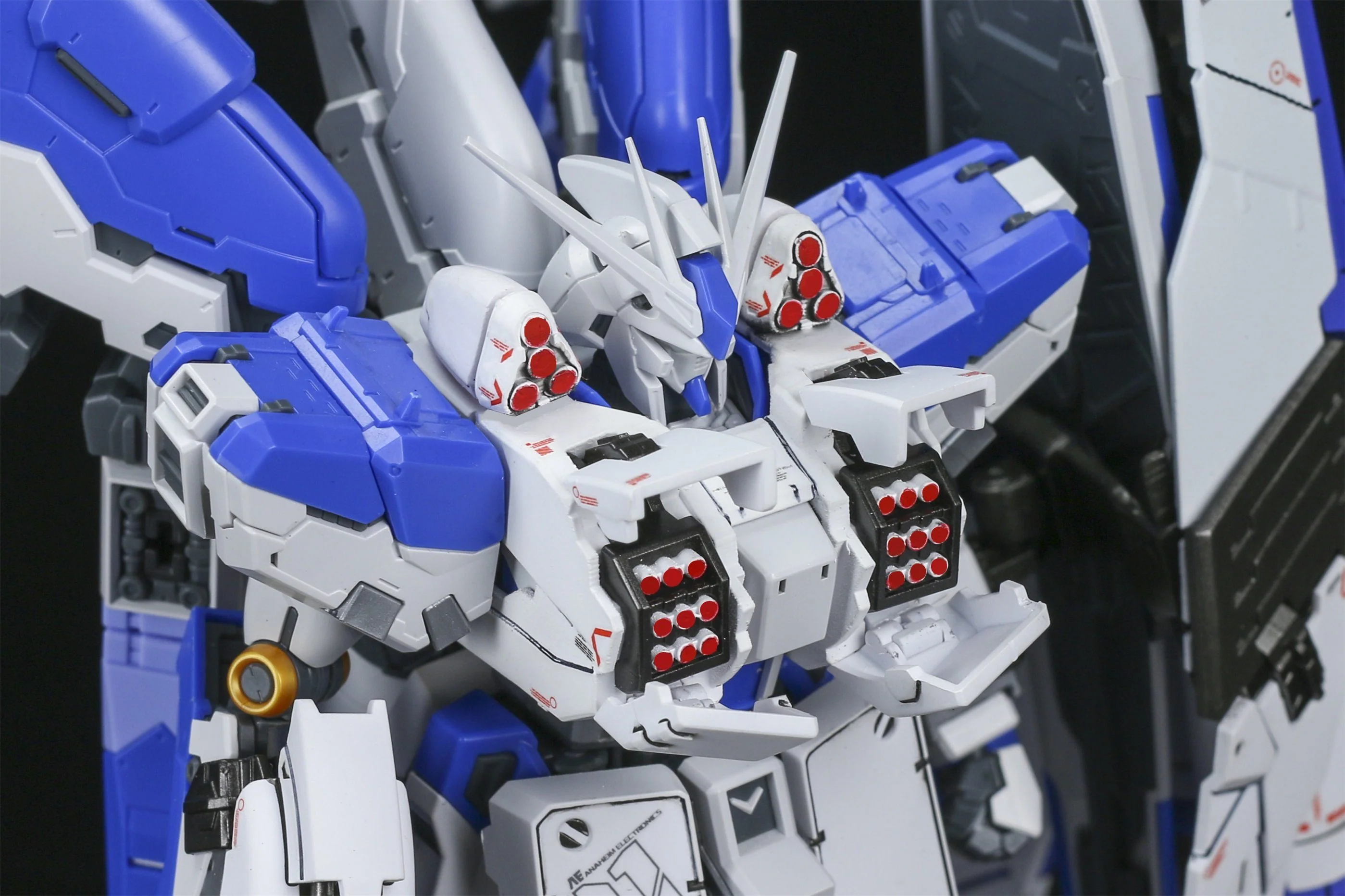 Effect Wings EWRG018C HWS Expansion Set and Tactical Armor Transporter for RG RX-93V2 Hi-Nu - Image 14